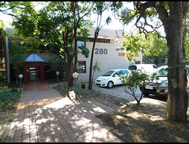 108M² OFFICE TO LET IN FERNDALE